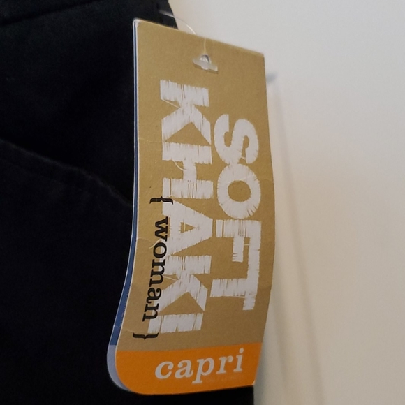 NWT Women's Dockers Khaki Capri - Picture 4 of 9